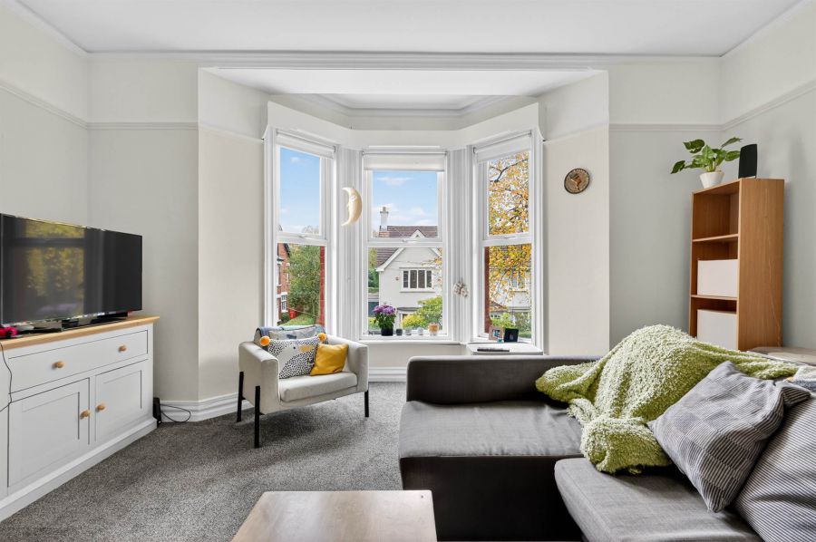 Apt 4 52 Myrtlefield Park