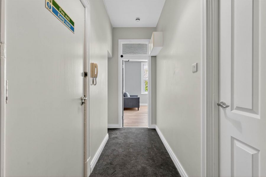 Apt 3 56 Myrtlefield Park