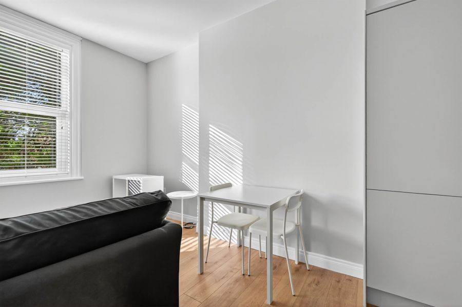 Apt 3 56 Myrtlefield Park