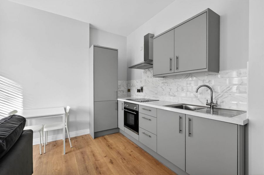 Apt 3 56 Myrtlefield Park