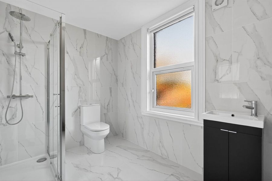 Apt 3 56 Myrtlefield Park