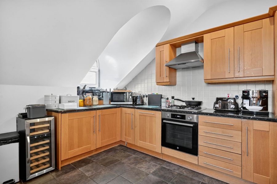 Apt 8 Baronscourt Manor