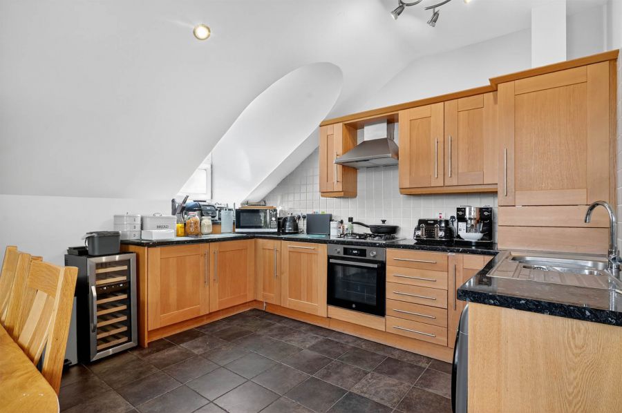 Apt 8 Baronscourt Manor