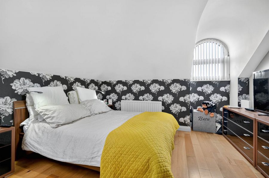 Apt 8 Baronscourt Manor