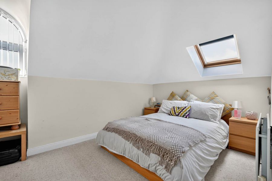 Apt 8 Baronscourt Manor