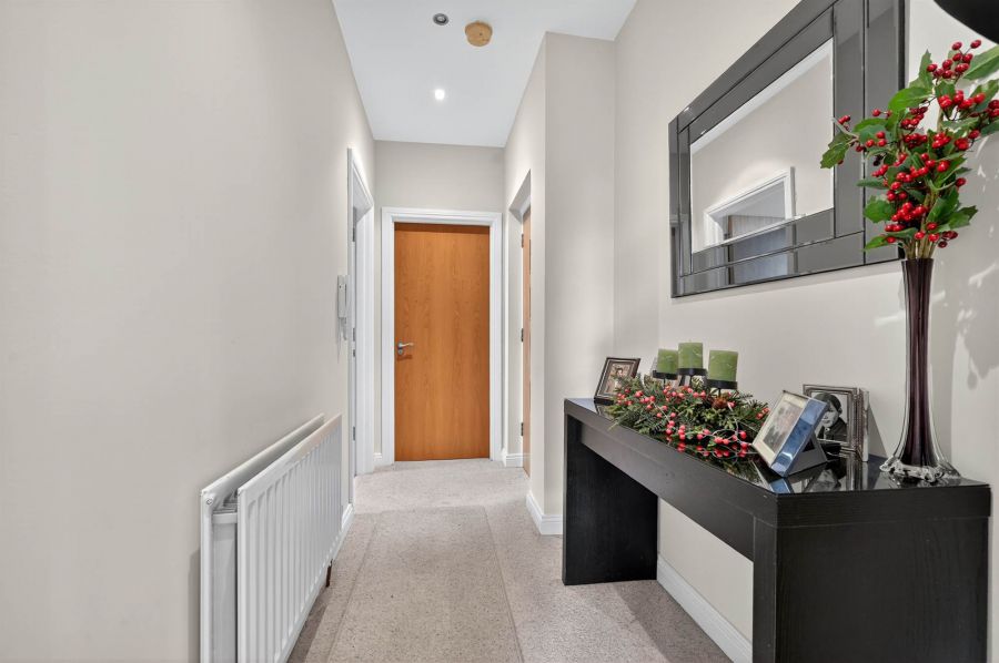 Apt 8 Baronscourt Manor