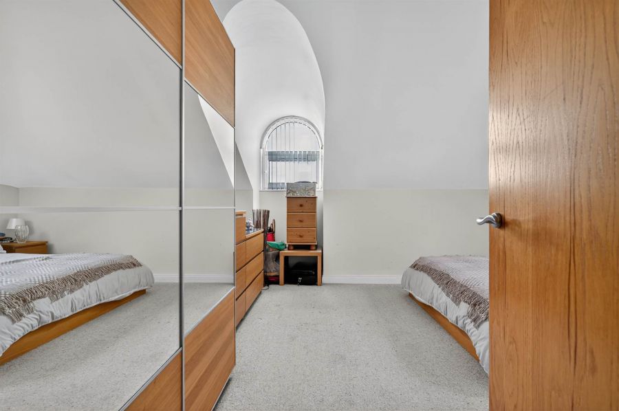 Apt 8 Baronscourt Manor