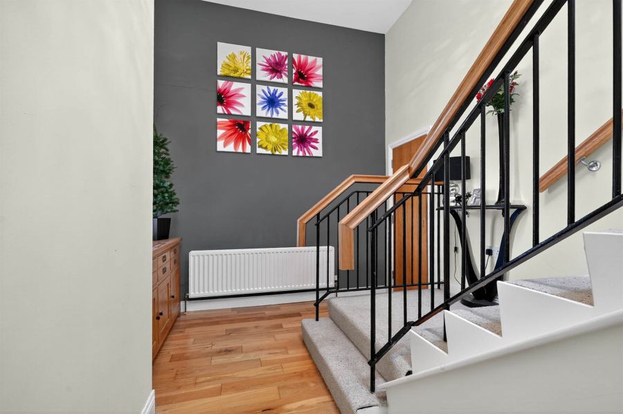 Apt 8 Baronscourt Manor