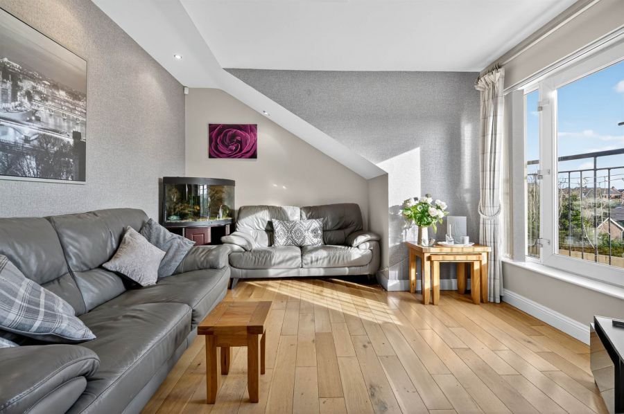 Apt 8 Baronscourt Manor