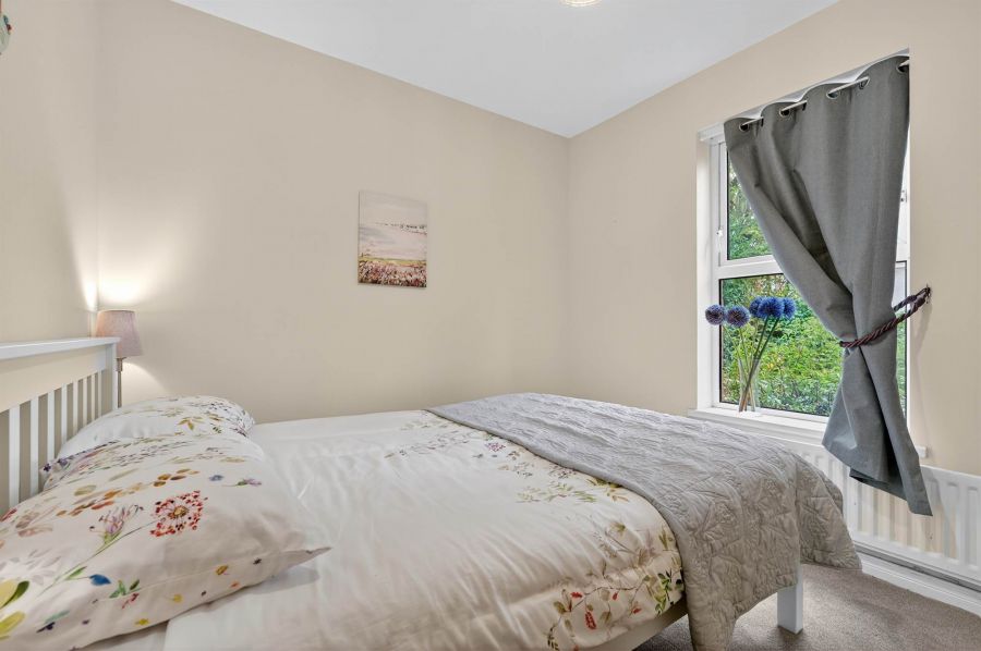 Apt 4 Marlborough Manor