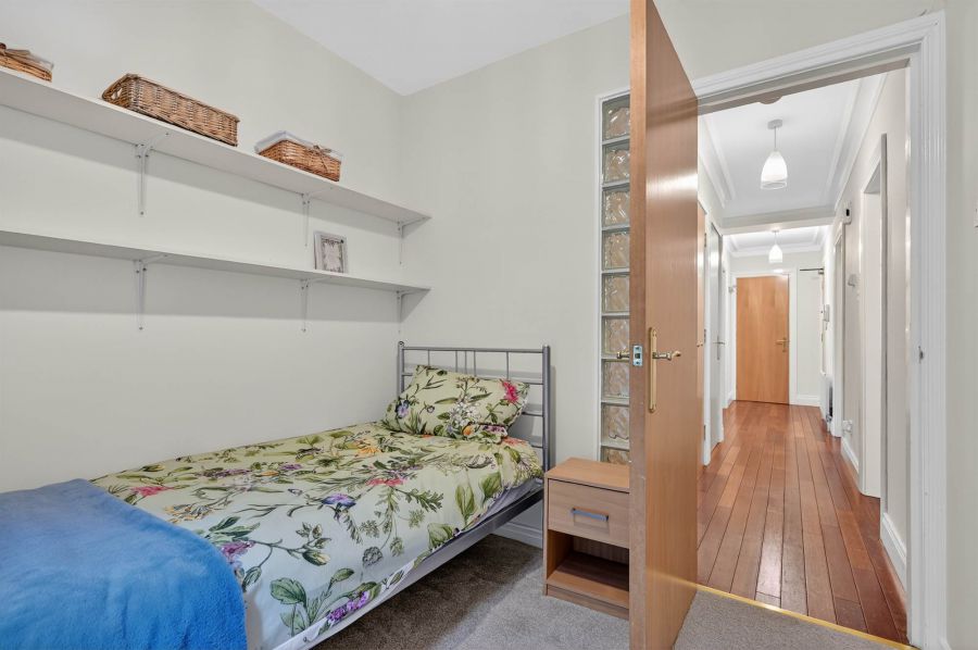 Apt 4 Marlborough Manor