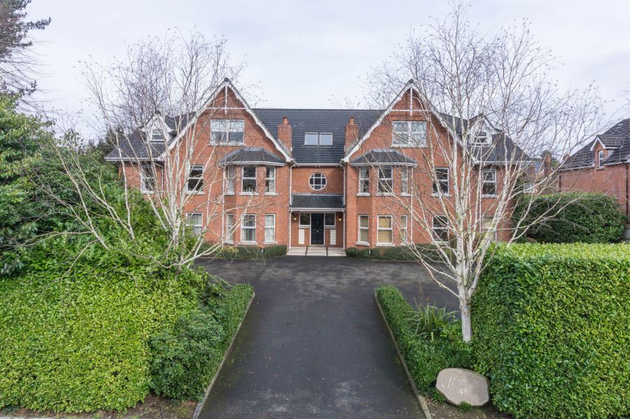 Apt 4 Marlborough Manor