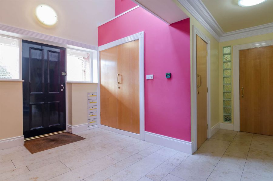 Apt 4 Marlborough Manor