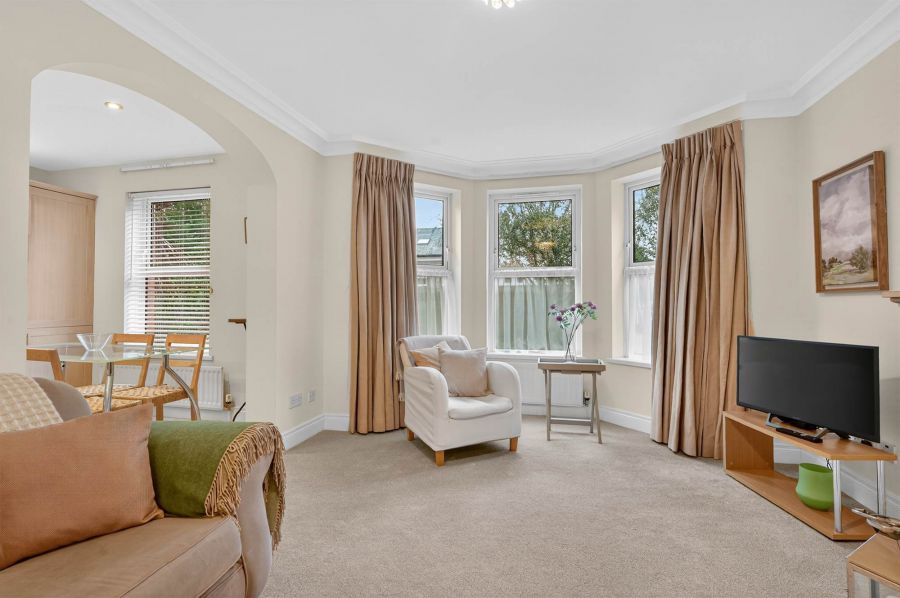 Apt 4 Marlborough Manor