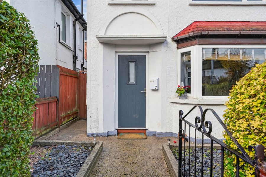 7 Ravenhill Crescent 7 Ravenhill Crescent