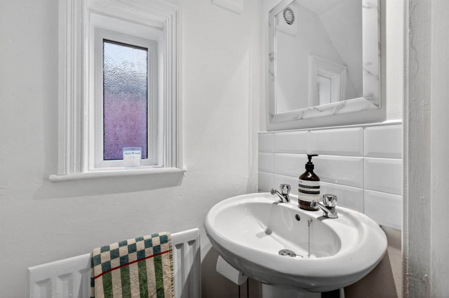 7 Ravenhill Crescent 7 Ravenhill Crescent