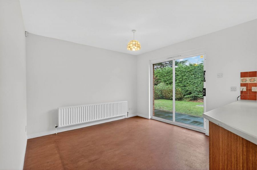 28 Knightsbridge Manor