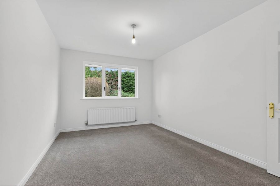 28 Knightsbridge Manor