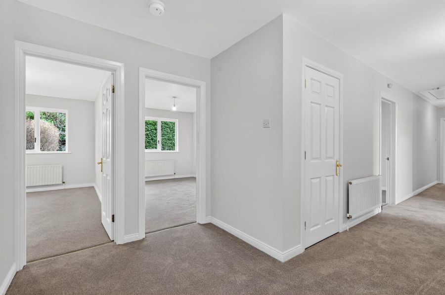 28 Knightsbridge Manor