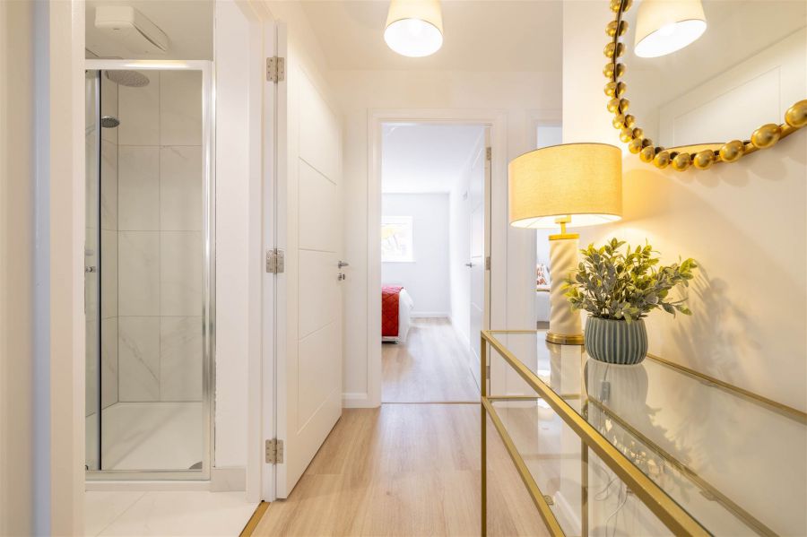 Apt B2 Townsend Street