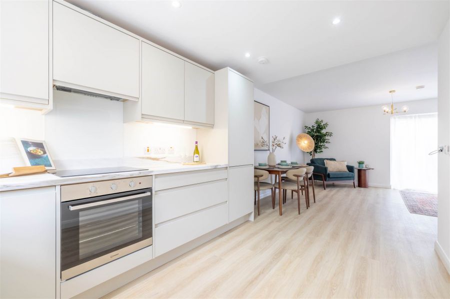 Apt B2 Townsend Street