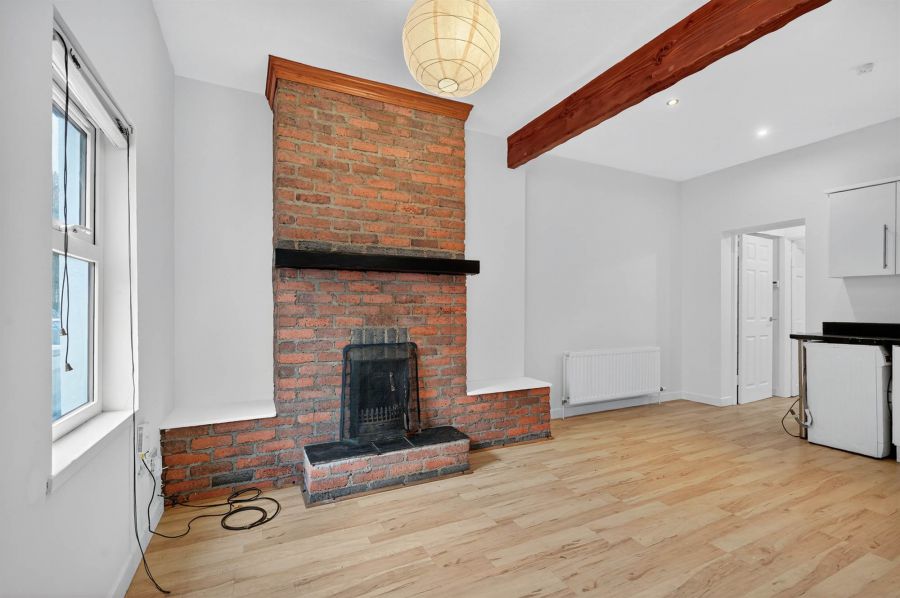 18 Edenderry Village