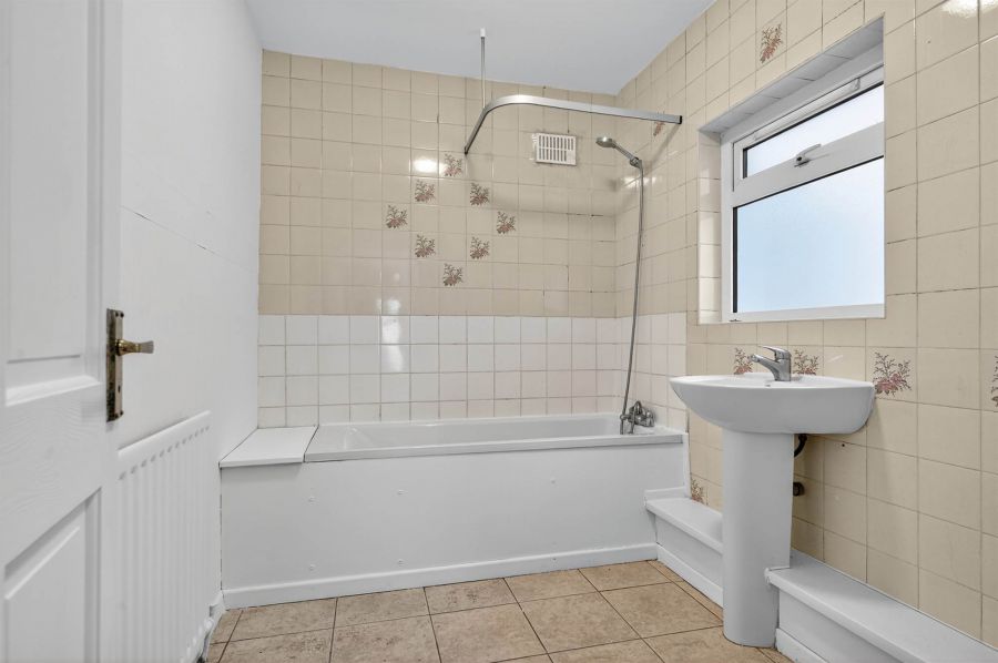 18 Edenderry Village