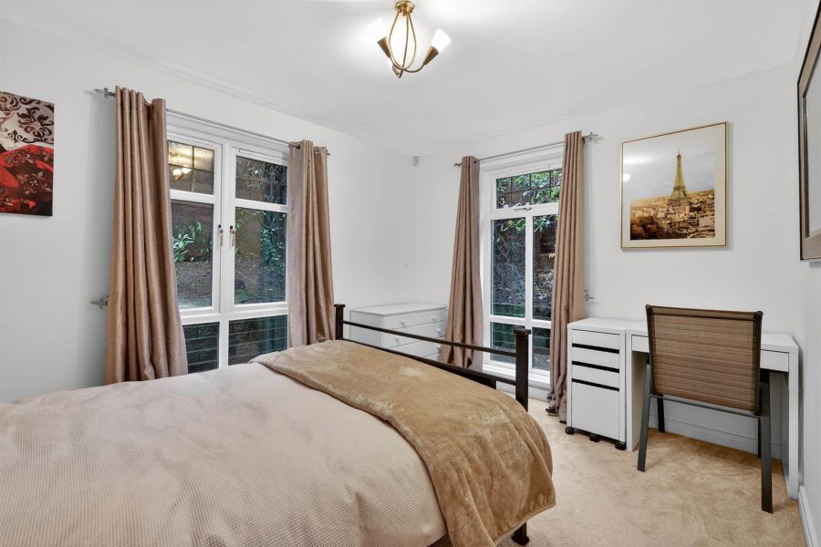 15B Malone Valley Park