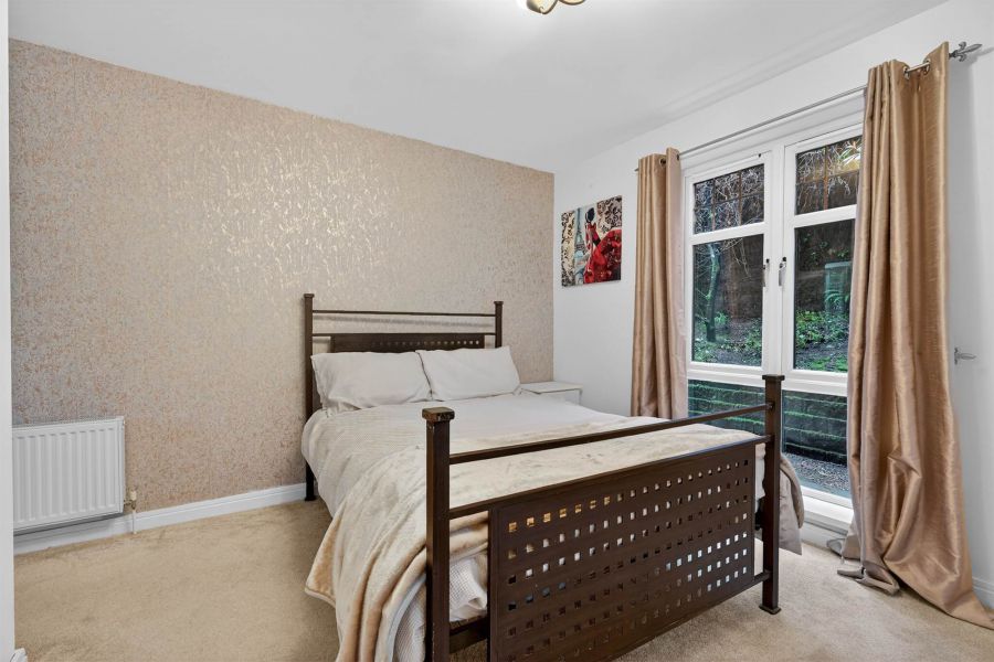 15B Malone Valley Park