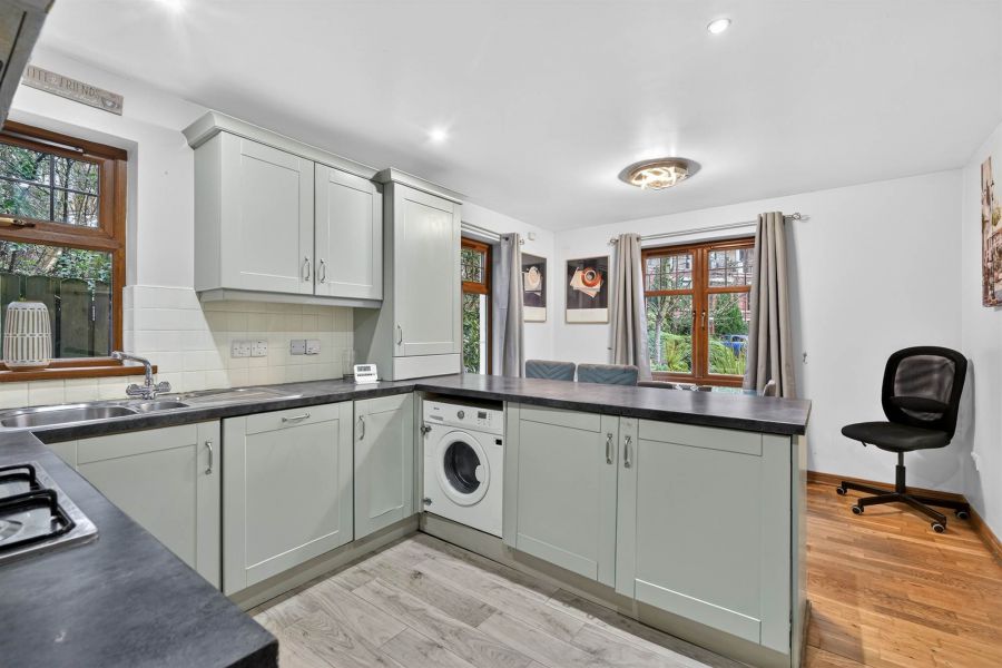 15B Malone Valley Park