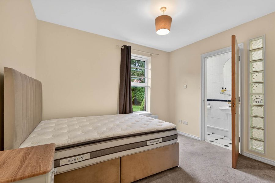 Apt 3 Marlborough Manor