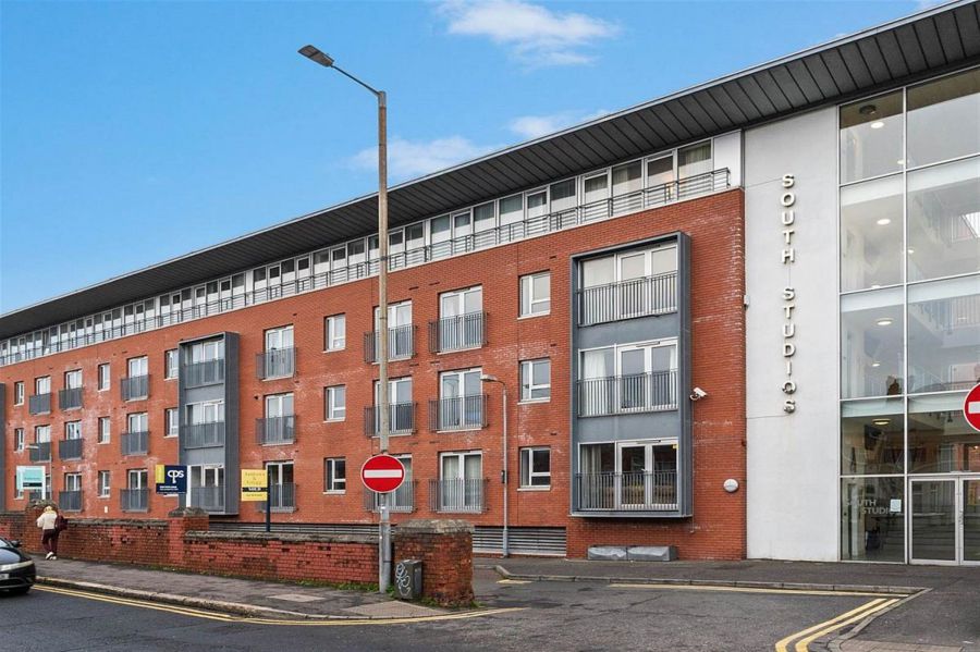 Apt 19 South Studios