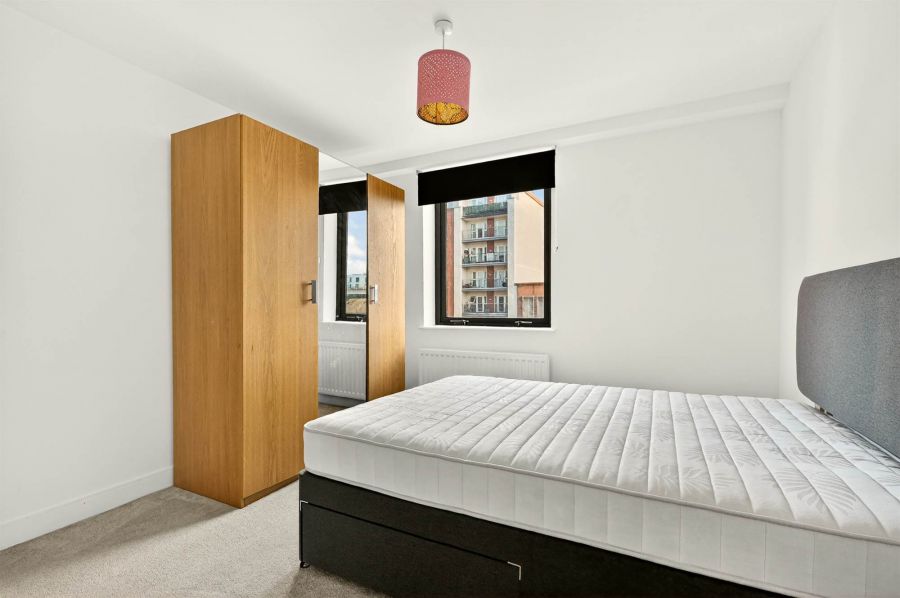 Apt 99 Victoria Place