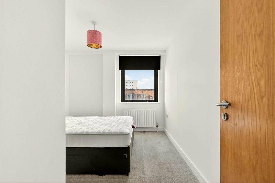 Apt 99 Victoria Place