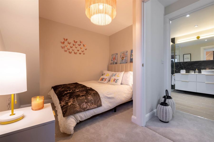 23 Queensfort Park South