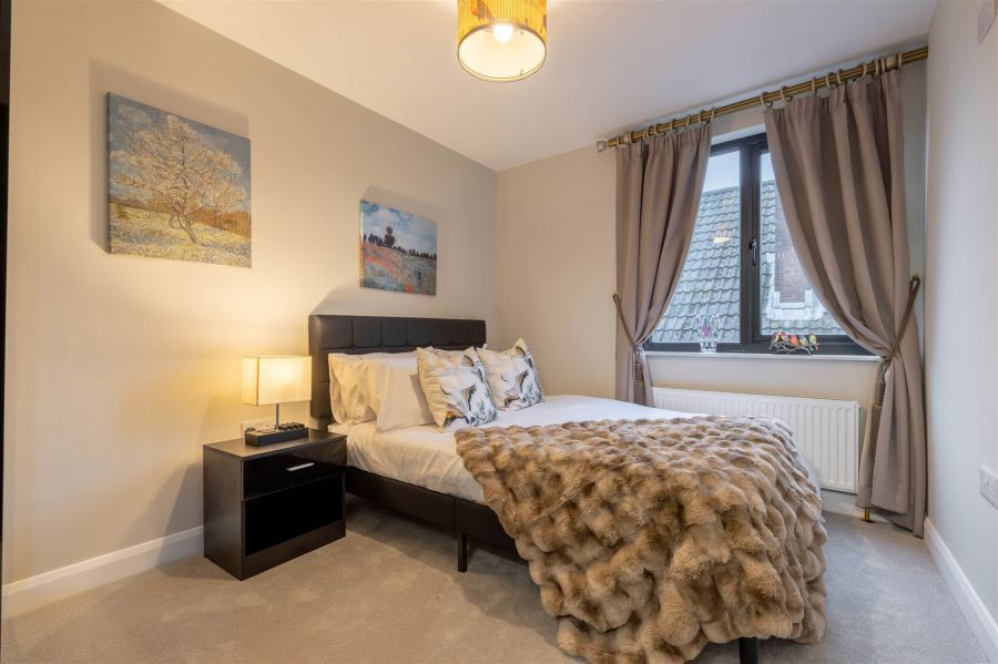 23 Queensfort Park South