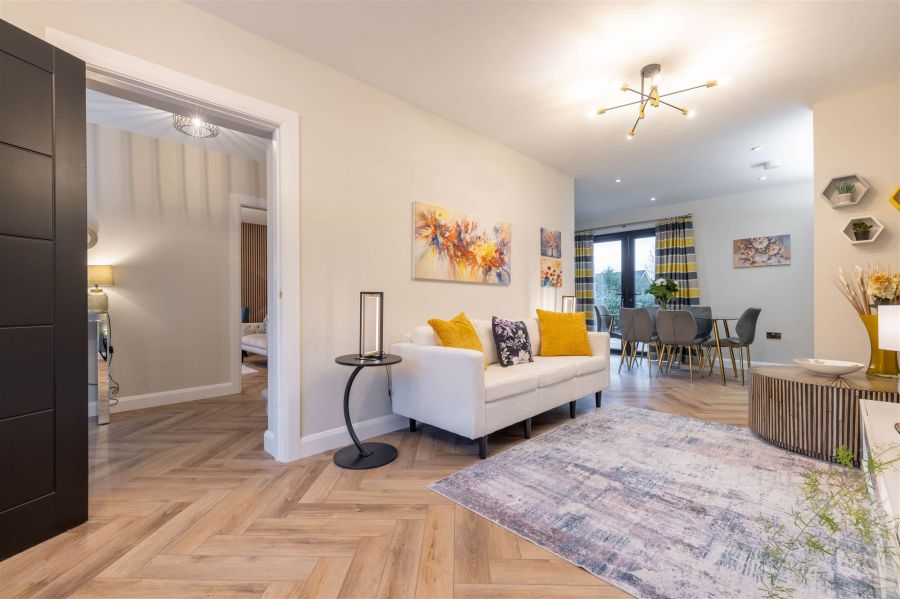 23 Queensfort Park South