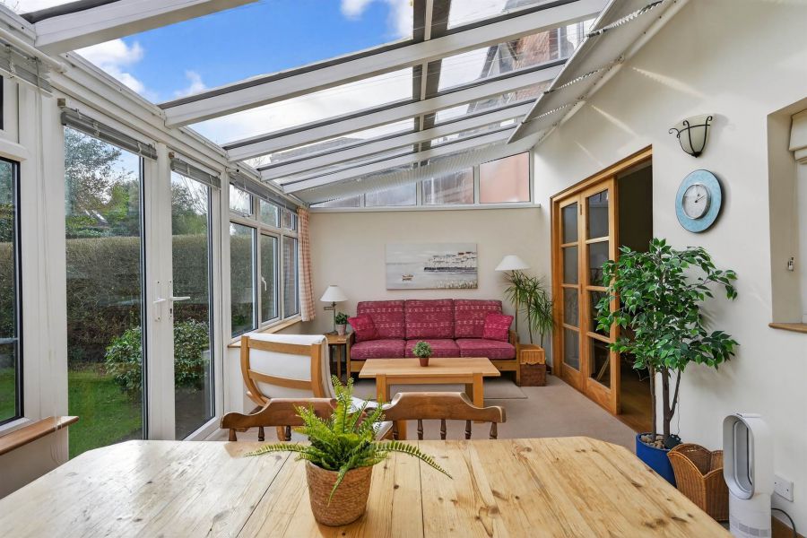 23 Hillside Crescent