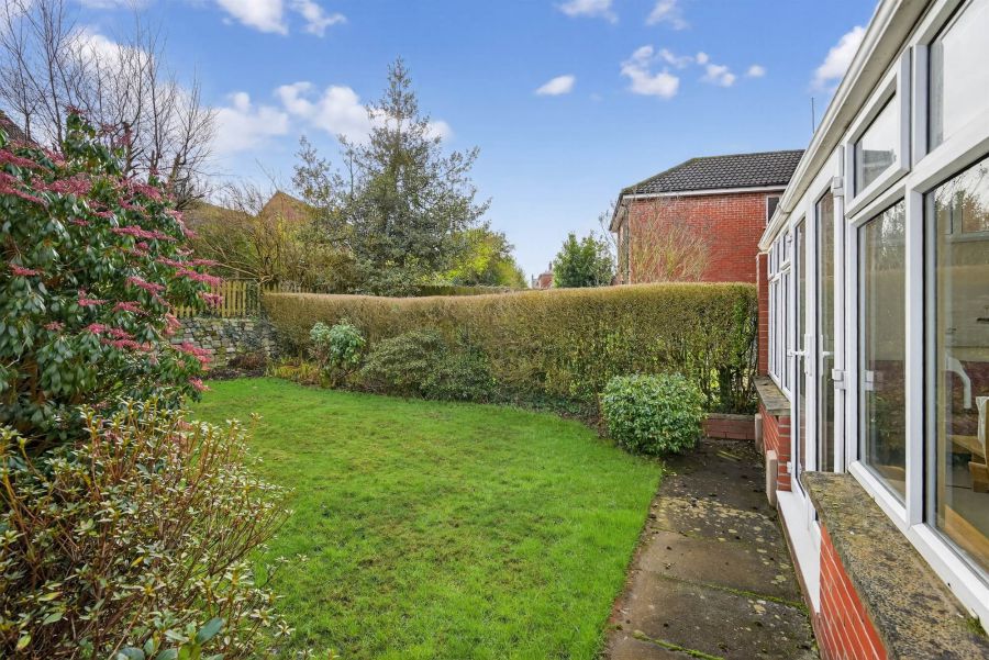 23 Hillside Crescent