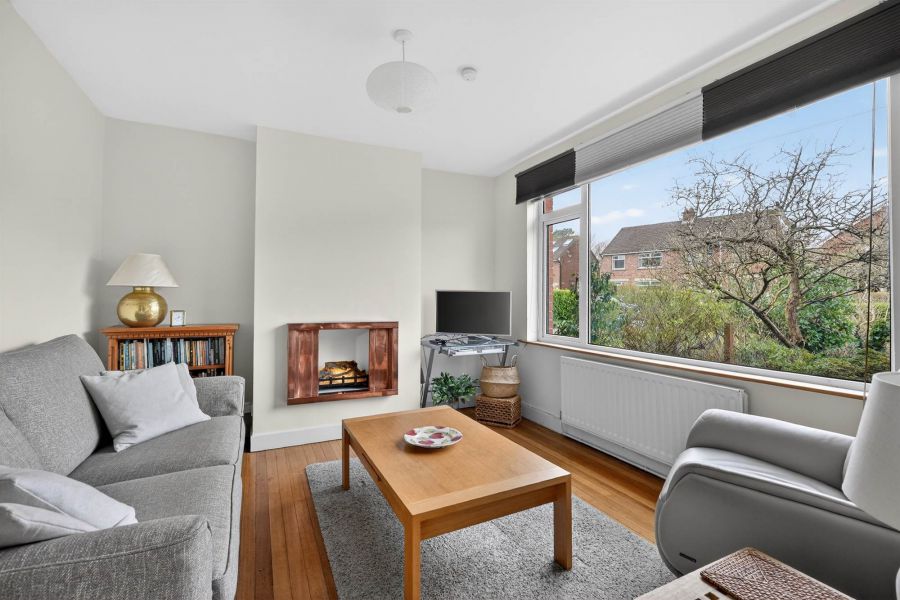 23 Hillside Crescent