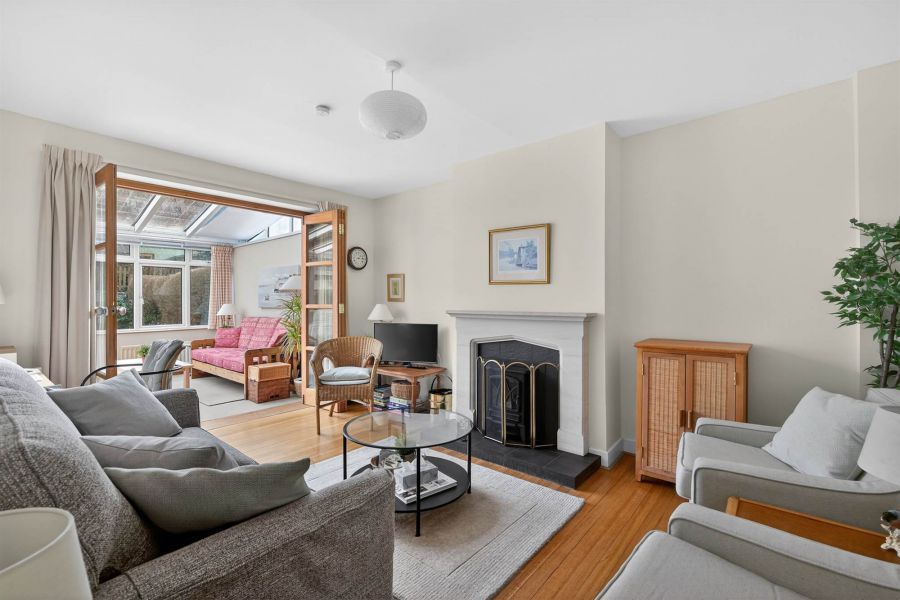 23 Hillside Crescent