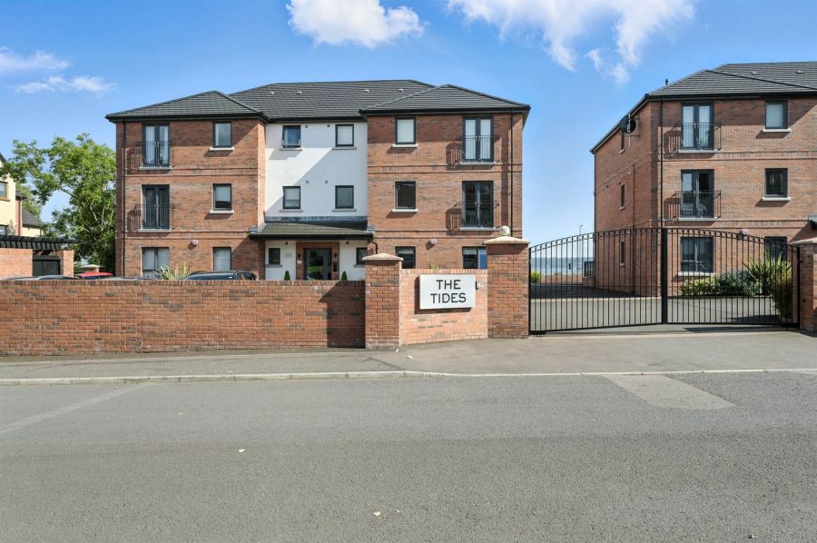 Apt 4 1 The Tides, Carrickfergus, BT38 8GN