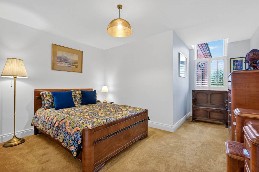 A7 18A Adelaide Park