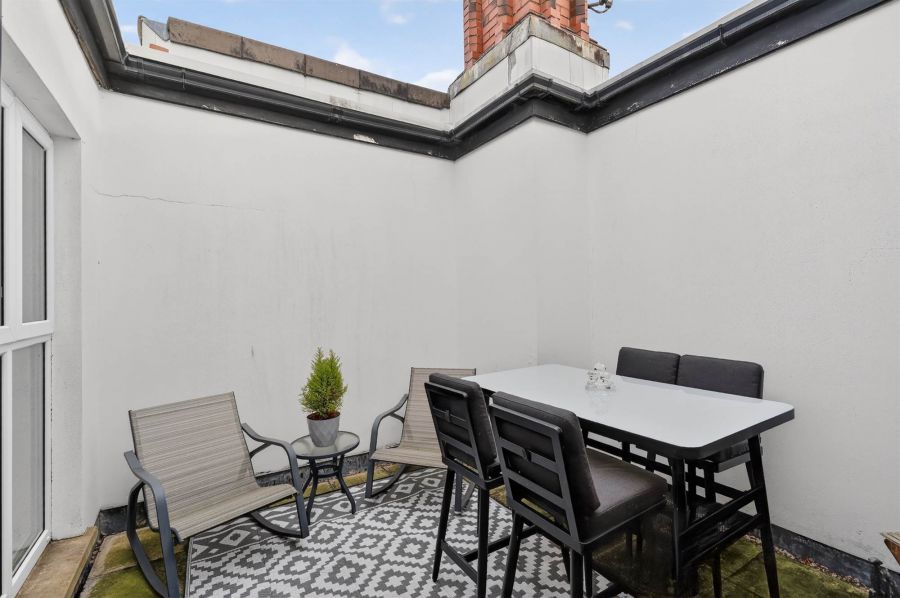 A7 18A Adelaide Park