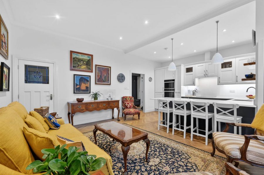 A7 18A Adelaide Park