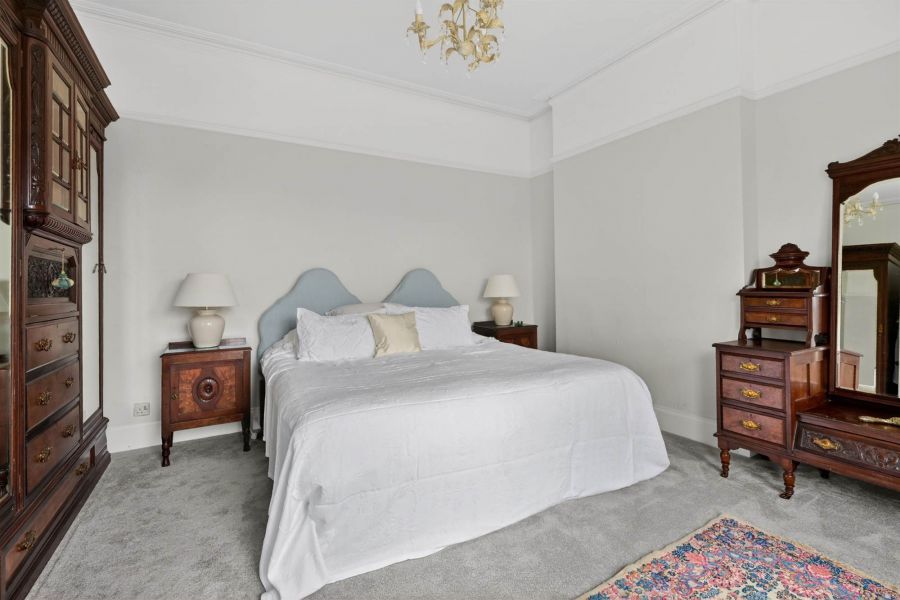 Thornlea, 14 Malone Park