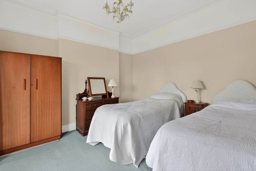 Thornlea, 14 Malone Park