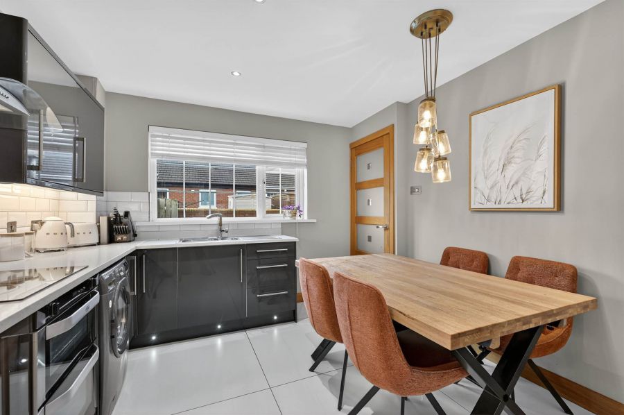 8 Barrington Gardens