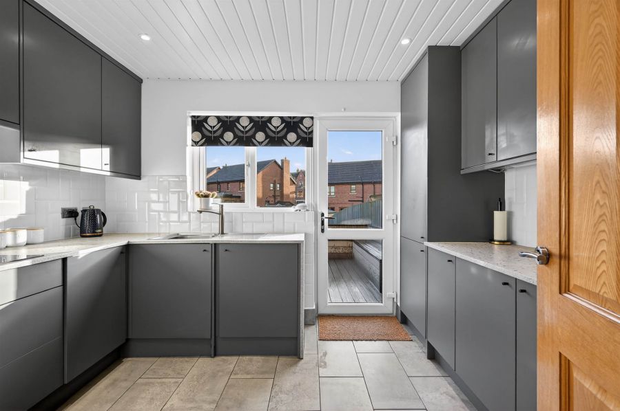 33 Ballylenaghan Heights