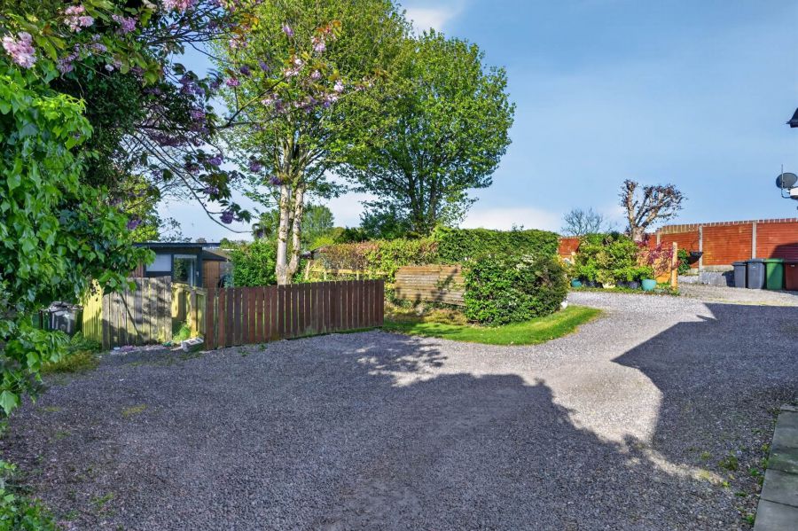 43 Ballyskeagh Road
